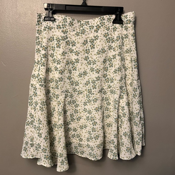 Dazy skirt - white/light green floral ruffle lightweight, fully lined - Picture 5 of 10
